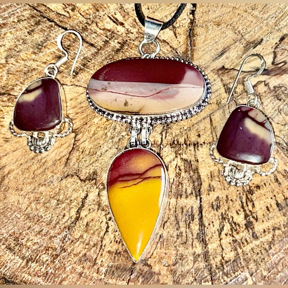 Burgundy & Mustard Mookaite Jasper Pendant & Earringd - Picture 6 of 8